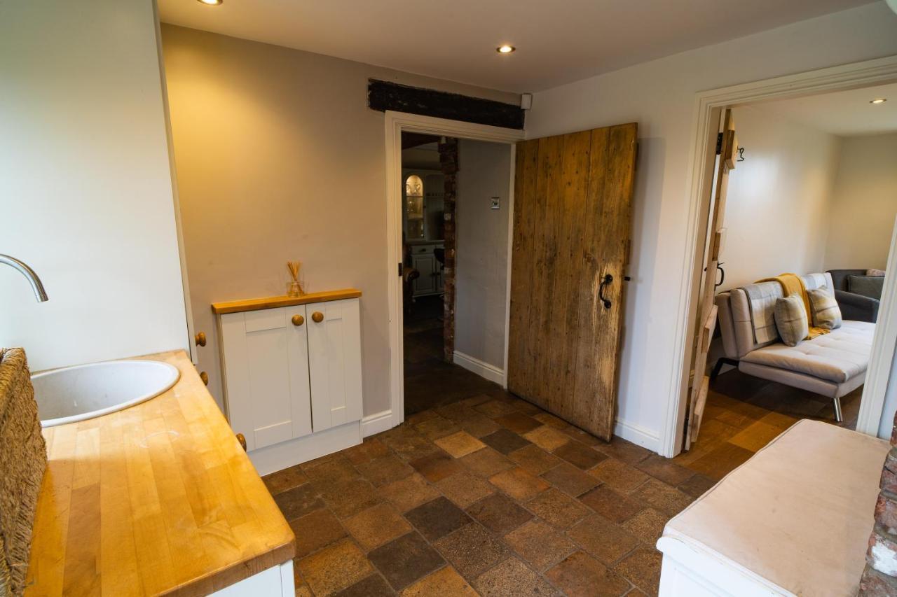 Welsh With Hot Tub - Jubilee House Casa de Férias Wrexham