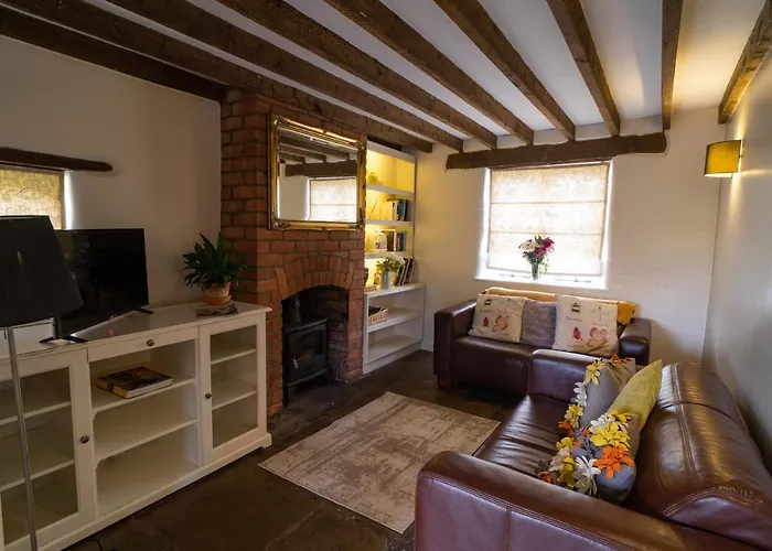 Welsh Cottage With Hot Tub - Jubilee House